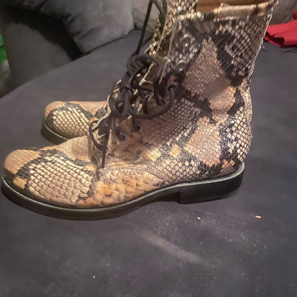 Frye Snakeskin combat boots - Picture 6 of 7